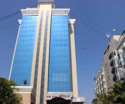 https://imgcld.yatra.com/ytimages/image/upload/t_hotel_yatra_city_desktop/v1421760644/Domestic Hotels/Hotels_Pune/Hotel Studio Estique/Overview.jpg